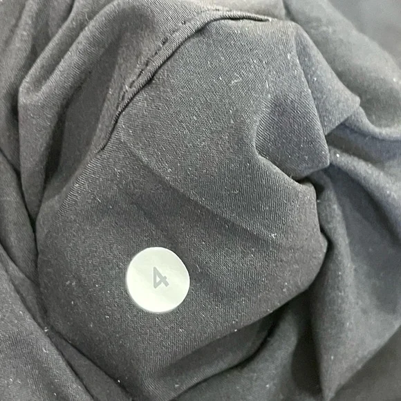 Lululemon Women's Black Shorts - Picture 2 of 8